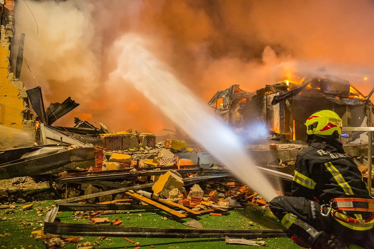 Pentingnya Mengetahui Masa Kadaluarsa Alat Pemadam Api | Satya Wijaya Brama